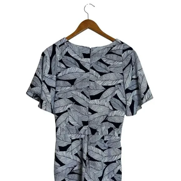 Loft petites patterned‎ romper. Size 4P - Picture 7 of 8